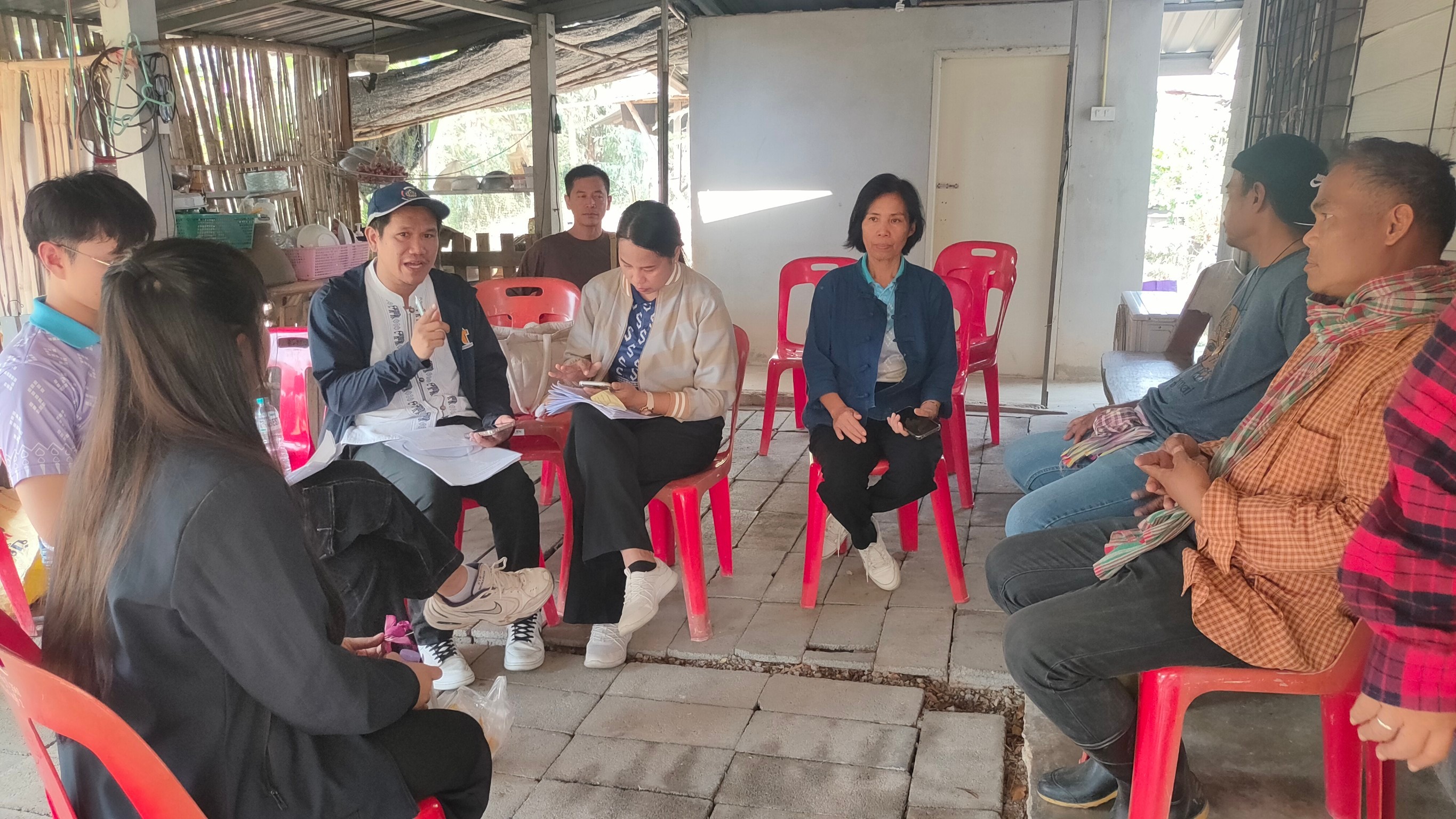 พจ. กาญจนบุรี จัดทีมปฏิบัติการลงพื้นที่นิเทศ ติดตาม การดำเนินงานของสำนักงานพัฒนาชุมชนอำเภอ ประจำปีงบประมาณ พ.ศ. 2568 รอบไตรมาส 1 – 2 ในพื้นที่อำเภอท่ามะกา