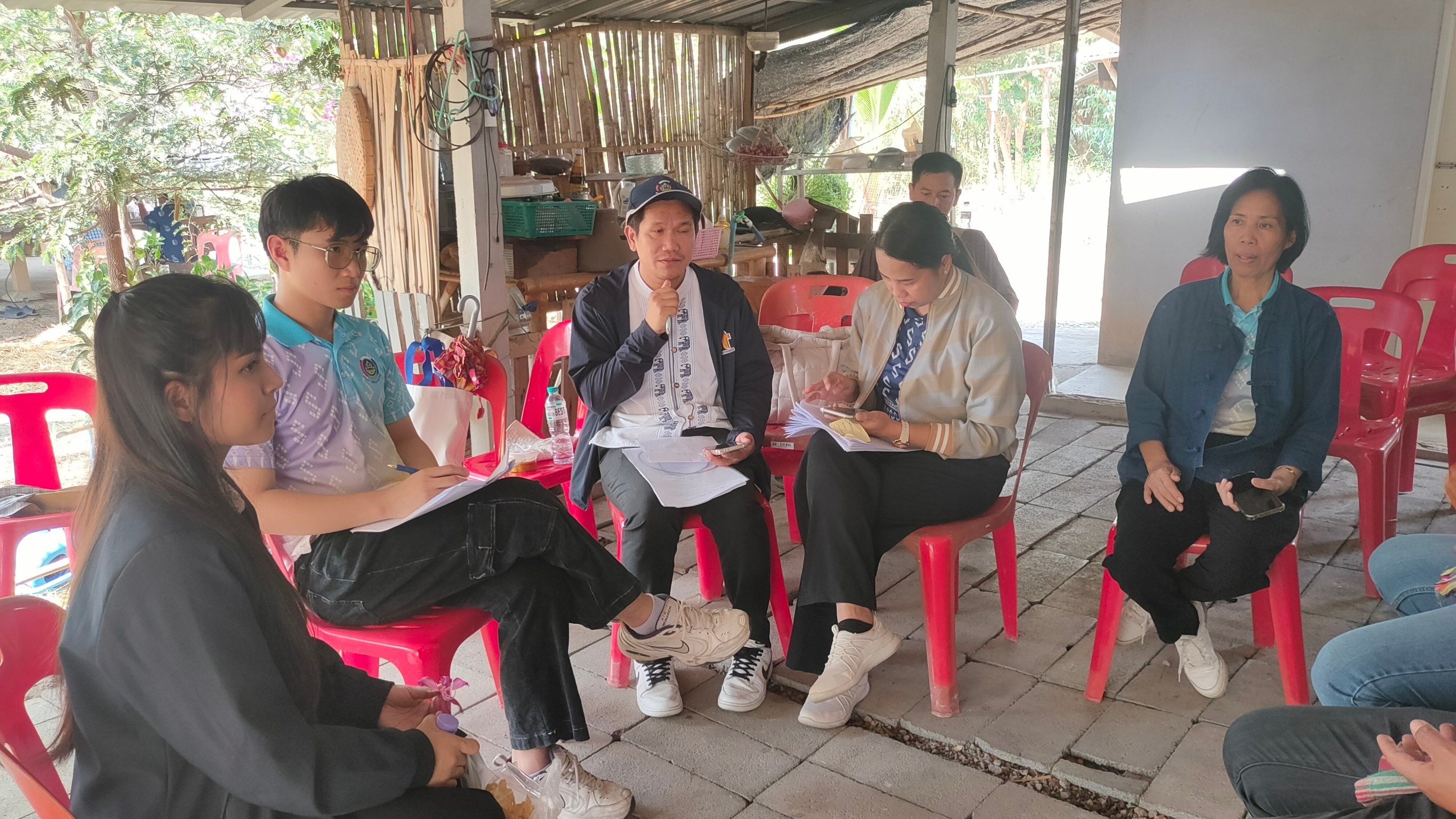 พจ. กาญจนบุรี จัดทีมปฏิบัติการลงพื้นที่นิเทศ ติดตาม การดำเนินงานของสำนักงานพัฒนาชุมชนอำเภอ ประจำปีงบประมาณ พ.ศ. 2568 รอบไตรมาส 1 – 2 ในพื้นที่อำเภอท่ามะกา