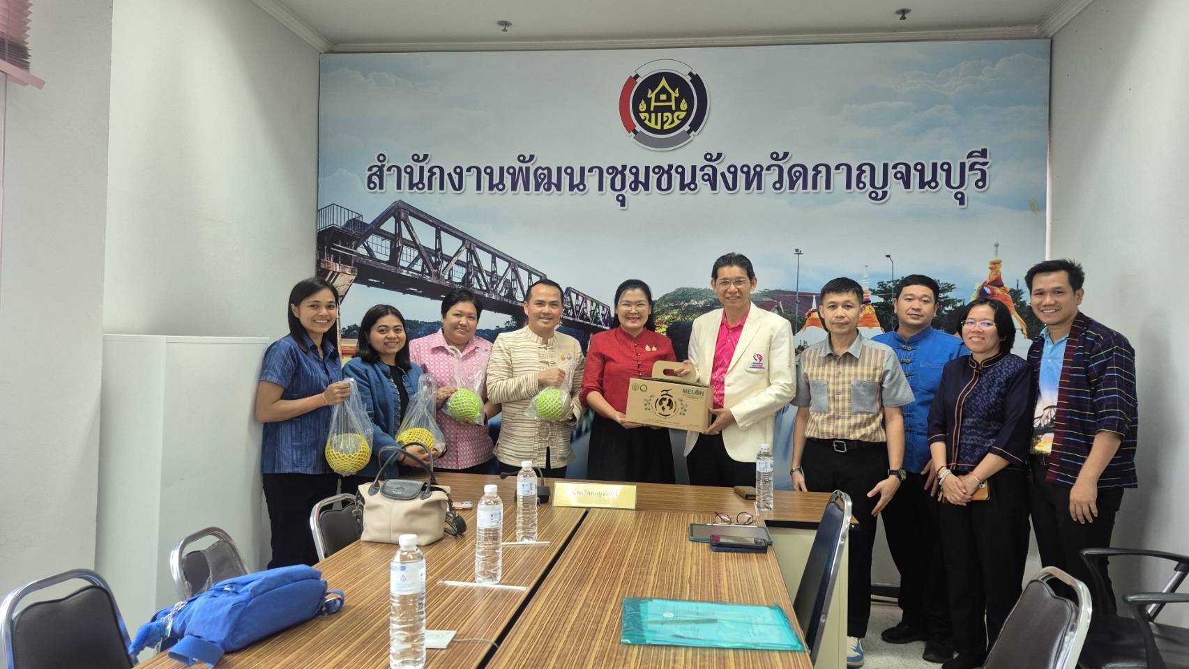 พช. กาญจนบุรี ต้อนรับเจ้าหน้าที่สำนักพัฒนาทุนและองค์กรการเงินชุมชน ในการลงพื้นที่่จัดการความรู้งานทุนชุมชน ในพื้นที่จังหวัดกาญจนบุรี