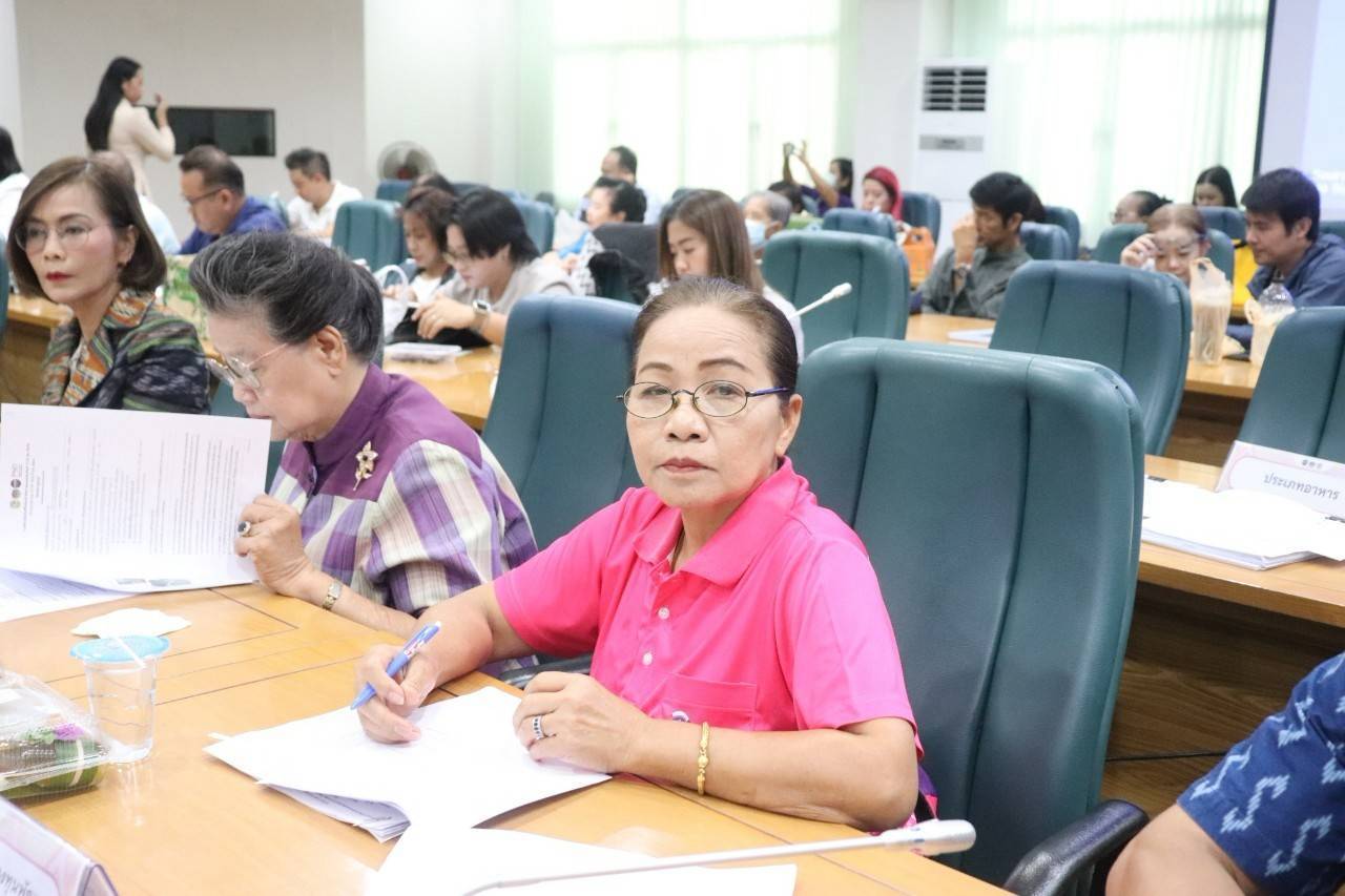 พช. กาญจนบุรี จัดประชุมคัดสรรสุดยอดผลิตภัณฑ์ OTOP เด่น จังหวัด (Provincial Star OTOP : PSO) ปี พ.ศ. 2568