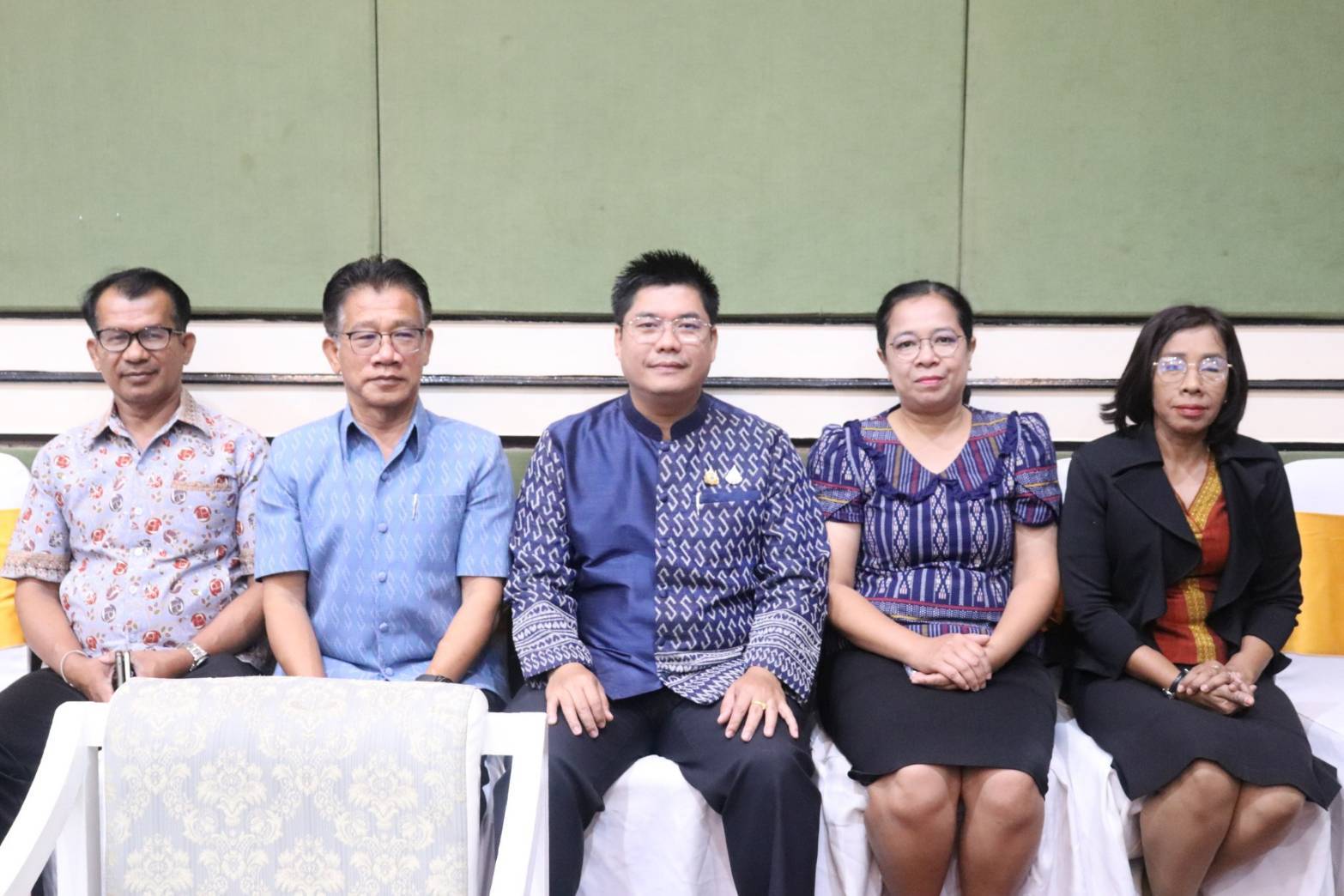 พช.กาญจนบุรี จัดงาน“มหกรรมการออม 51 ปี ทุนชุมชนขับเคลื่อนเศรษฐกิจฐานราก (ระดับภูมิภาค)” จังหวัดกาญจนบุรี เพื่อส่งเสริมให้คนในชุมชนร่วมกันออมเงินและบริหารจัดการในรูปแบบคณะกรรมการด้วยหลักธรรมาภิบาล เพื่อสร้างแหล่งเงินทุน ยกระดับคุณภาพชีวิตของประชาชน