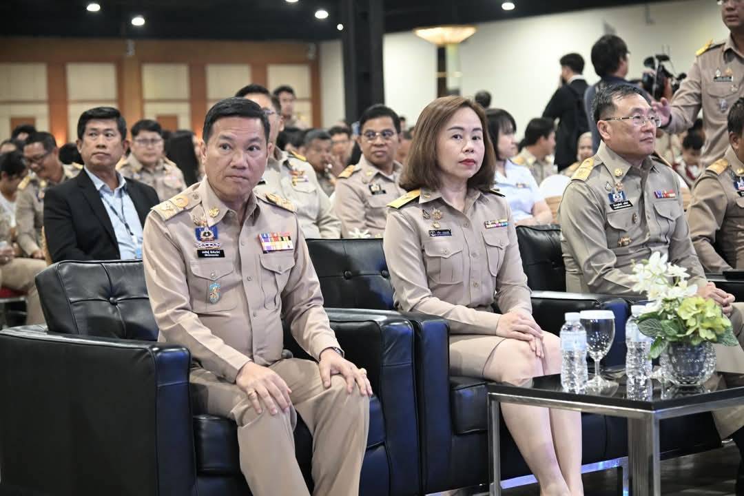 พจ.กาญจนบุรี เข้าร่วมประชุมมอบนโยบายการขับเคลื่อนการป้องกันและแก้ไขปัญหายาเสพติดของกระทรวงมหาดไทย