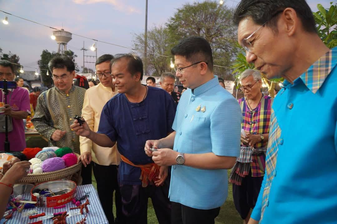 พช.กาญจนบุรี จัดงานนิทรรศการโปรแกรมของผู้จัดโปรแกรมการท่องเที่ยวเชิงสร้างสรรค์ ตามแนวทาง D-HOPE หมู่บ้านท่องเที่ยว OTOP นวัตวิถีบ้านดอนเจดีย์ ระหว่างวันที่ 14-16 มีนาคม 2568