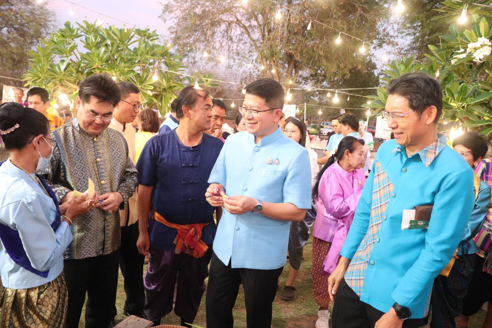 พช.กาญจนบุรี จัดงานนิทรรศการโปรแกรมของผู้จัดโปรแกรมการท่องเที่ยวเชิงสร้างสรรค์ ตามแนวทาง D-HOPE หมู่บ้านท่องเที่ยว OTOP นวัตวิถีบ้านดอนเจดีย์ ระหว่างวันที่ 14-16 มีนาคม 2568
