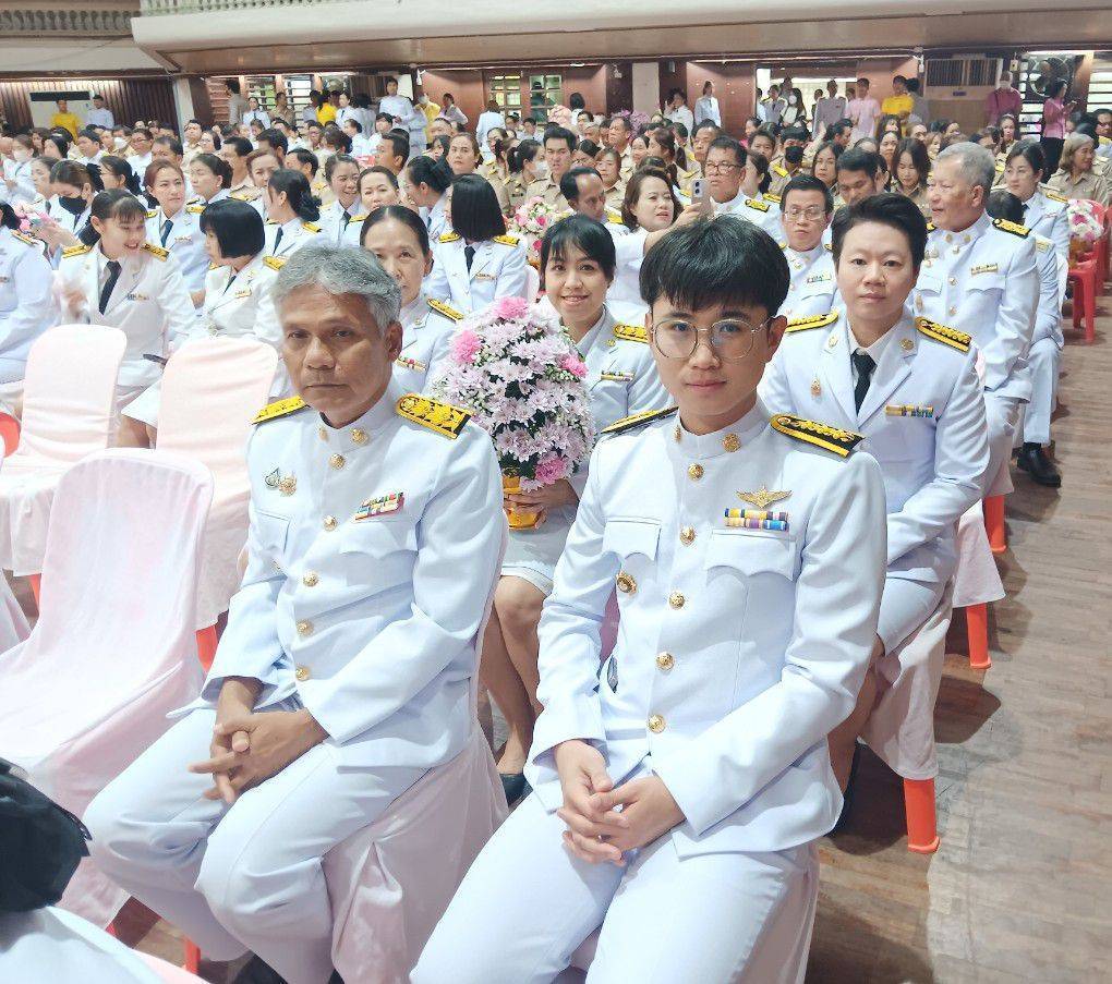 พช.กาญจนบุรี ร่วมพิธีถวายราชสดุดี พระบาทสมเด็จพระจุลจอมเกล้าเจ้าอยู่หัว พระปิยมหาราชเจ้า เนื่องในวันท้องถิ่นไทย ประจำปี 2568