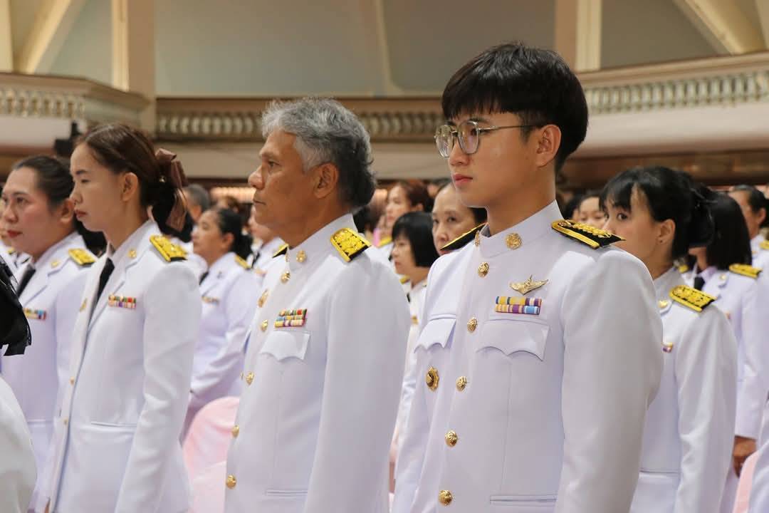 พช.กาญจนบุรี ร่วมพิธีถวายราชสดุดี พระบาทสมเด็จพระจุลจอมเกล้าเจ้าอยู่หัว พระปิยมหาราชเจ้า เนื่องในวันท้องถิ่นไทย ประจำปี 2568