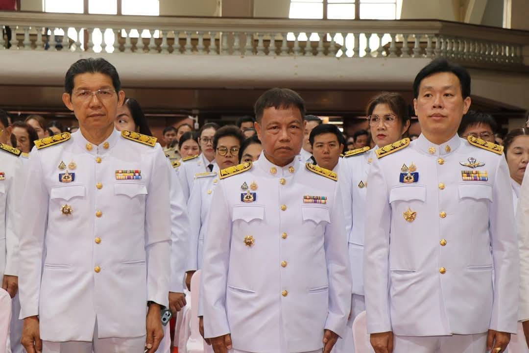 พช.กาญจนบุรี ร่วมพิธีถวายราชสดุดี พระบาทสมเด็จพระจุลจอมเกล้าเจ้าอยู่หัว พระปิยมหาราชเจ้า เนื่องในวันท้องถิ่นไทย ประจำปี 2568
