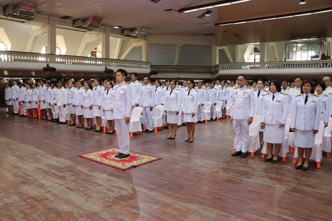 พช.กาญจนบุรี ร่วมพิธีถวายราชสดุดี พระบาทสมเด็จพระจุลจอมเกล้าเจ้าอยู่หัว พระปิยมหาราชเจ้า เนื่องในวันท้องถิ่นไทย ประจำปี 2568