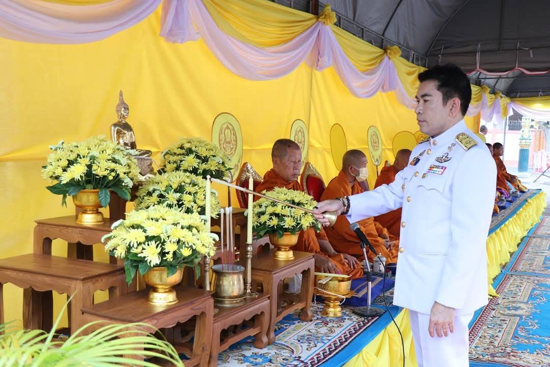 พช. กาญจนบุรี ร่วมพิธีถวายราชสักการะ พระบรมราชานุสาวรีย์ พระบาทสมเด็จพระนั่งเกล้าเจ้าอยู่หัว เนื่องในวันที่ระลึก“พระบาทสมเด็จพระนั่งเกล้าเจ้าอยู่หัว พระมหาเจษฎาราชเจ้า”