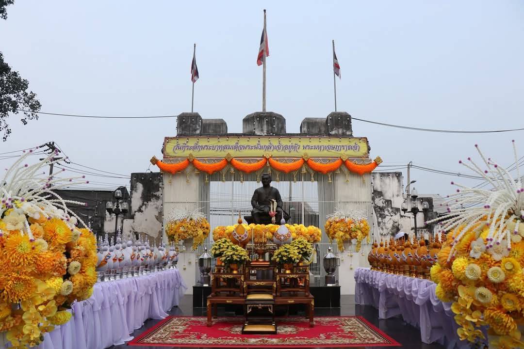 พช. กาญจนบุรี ร่วมพิธีถวายราชสักการะ พระบรมราชานุสาวรีย์ พระบาทสมเด็จพระนั่งเกล้าเจ้าอยู่หัว เนื่องในวันที่ระลึก“พระบาทสมเด็จพระนั่งเกล้าเจ้าอยู่หัว พระมหาเจษฎาราชเจ้า”