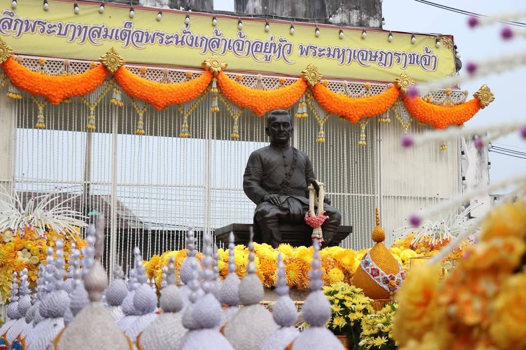 พช. กาญจนบุรี ร่วมพิธีถวายราชสักการะ พระบรมราชานุสาวรีย์ พระบาทสมเด็จพระนั่งเกล้าเจ้าอยู่หัว เนื่องในวันที่ระลึก“พระบาทสมเด็จพระนั่งเกล้าเจ้าอยู่หัว พระมหาเจษฎาราชเจ้า”