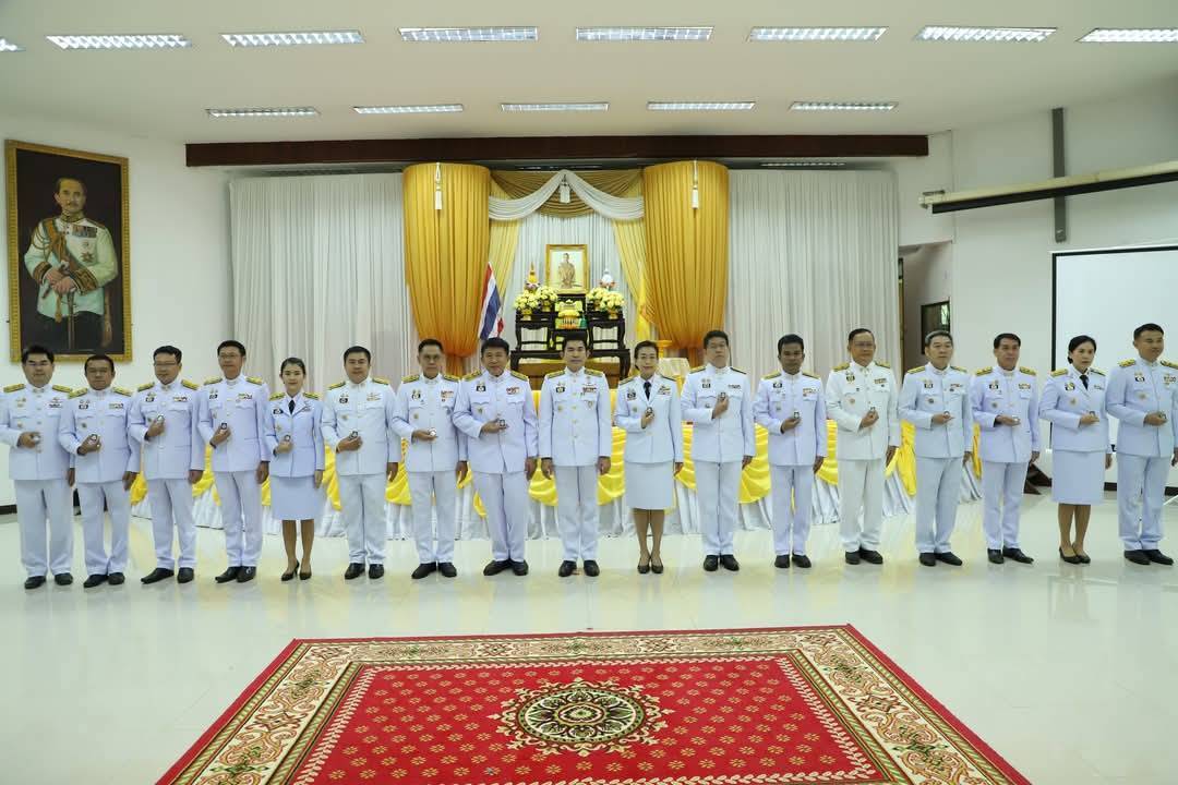 พช.กาญจนบุรี ร่วมพิธีรับเหรียญที่ระลึกพระราชทาน เนื่องในวันข้าราชการพลเรือนและวันคล้ายวันสถาปนากระทรวงมหาดไทย ครบรอบ 133 ปี