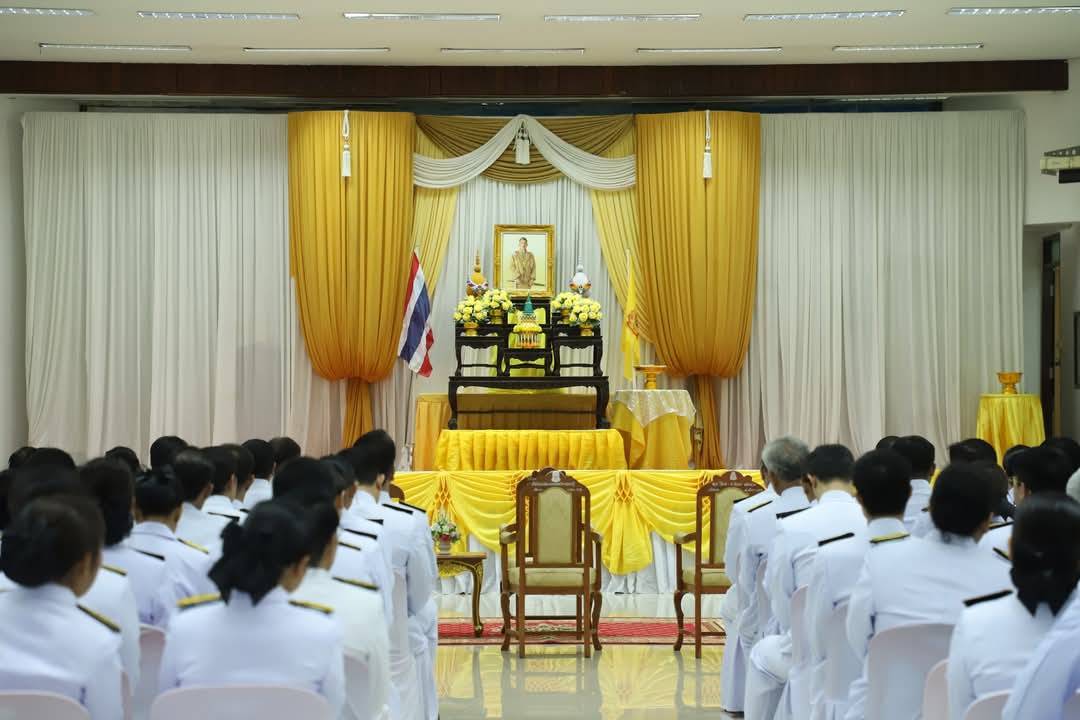 พช.กาญจนบุรี ร่วมพิธีรับเหรียญที่ระลึกพระราชทาน เนื่องในวันข้าราชการพลเรือนและวันคล้ายวันสถาปนากระทรวงมหาดไทย ครบรอบ 133 ปี