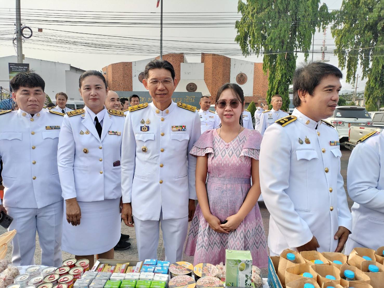 พช. กาญจนบุรี ร่วมพิธีเจริญพระพุทธมนต์และพิธีทำบุญตักบาตรถวายเป็นพระราชกุศล เนื่องในวันคล้ายวันพระราชสมภพ สมเด็จพระกนิษฐาธิราชเจ้า กรมสมเด็จพระเทพรัตนราชสุดาฯ สยามบรมราชกุมารี 2 เมษายน