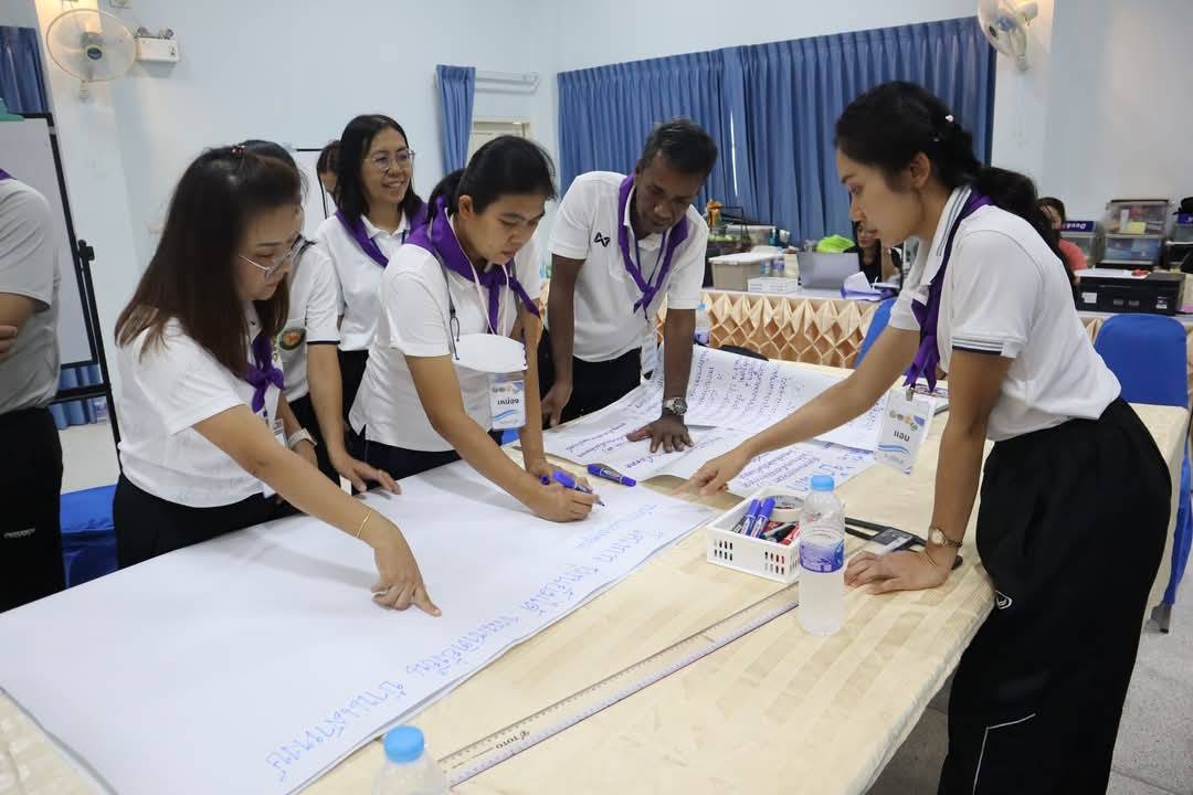 พจ.กาญจนบุรี เป็นวิทยากรบรรยายและฝึกปฏิบัติ หัวข้อ ทักษะการพัฒนาโครงการและการวางแผนพัฒนาชุมชน แก่“นักพัฒนาชุมชน” รุ่นที่ 50