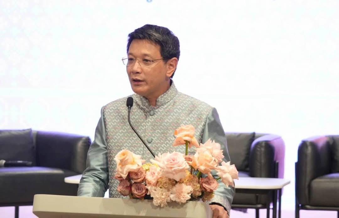 CDD KAN News: พช.กาญจนบุรี ร่วมCoaching ผ้าลายพระราชทาน  “ผ้าลายสิริราชพัสตราภรณ์” พร้อมทีมผู้เชี่ยวชาญชั้นนำระดับประเทศ สานต่อสายใยองค์ความรู้ สู่ยอดศิลปิน OTOP ผ้าไทยภาคกลาง