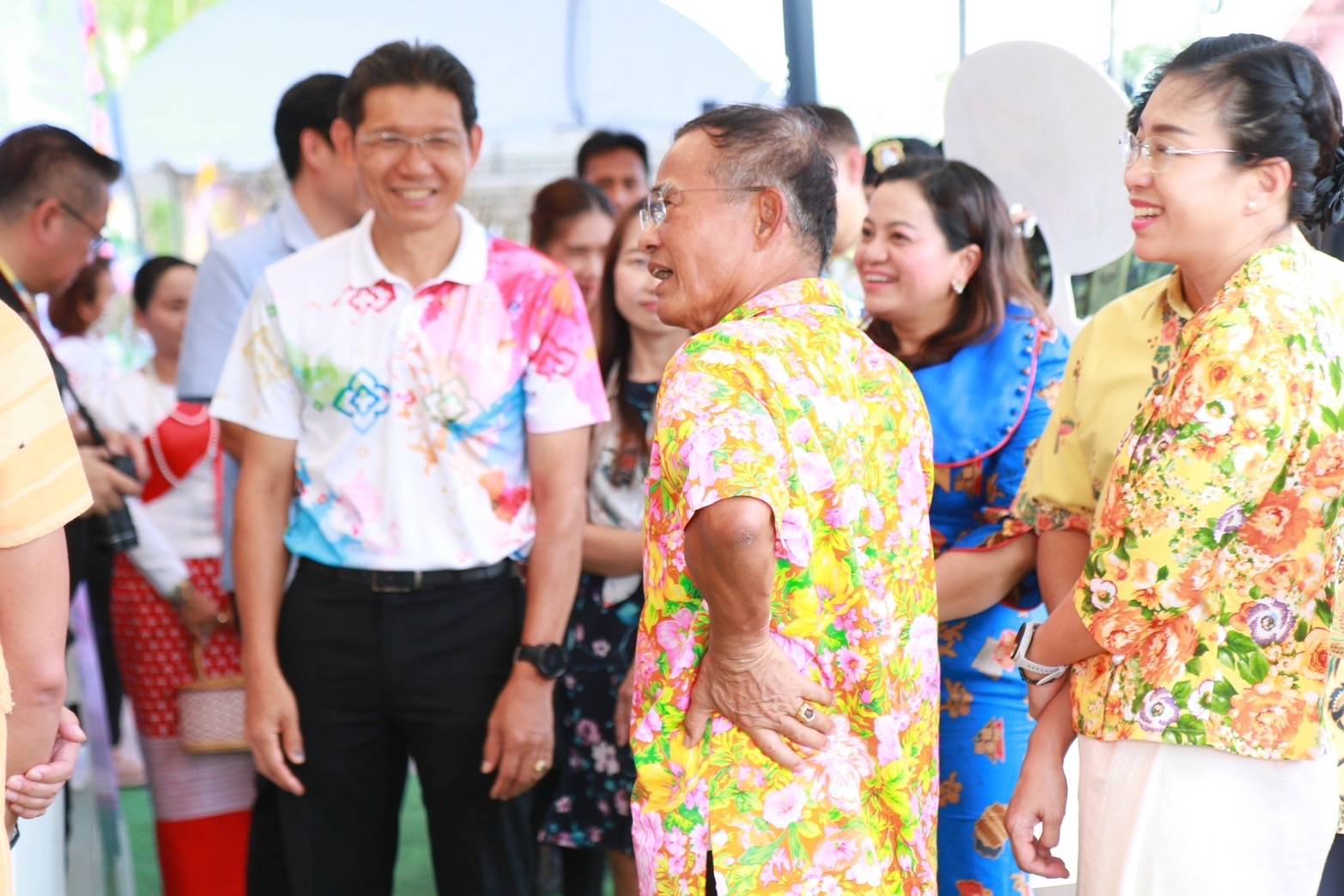 พลเอกไพบูลย์  คุ้มฉายา องคมนตรี เปิดงานเสน่ห์ศิลป์ ถิ่นเมืองกาญจน์ ครั้งที่ 2  ภายใต้ธีมงาน “ฤดูกาญจน์  ย้อนเวลา เสน่ห์แห่งวิถีชาติพันธุ์ “ จัดขึ้นระหว่างวันที่  11-13 เมษายน  2568