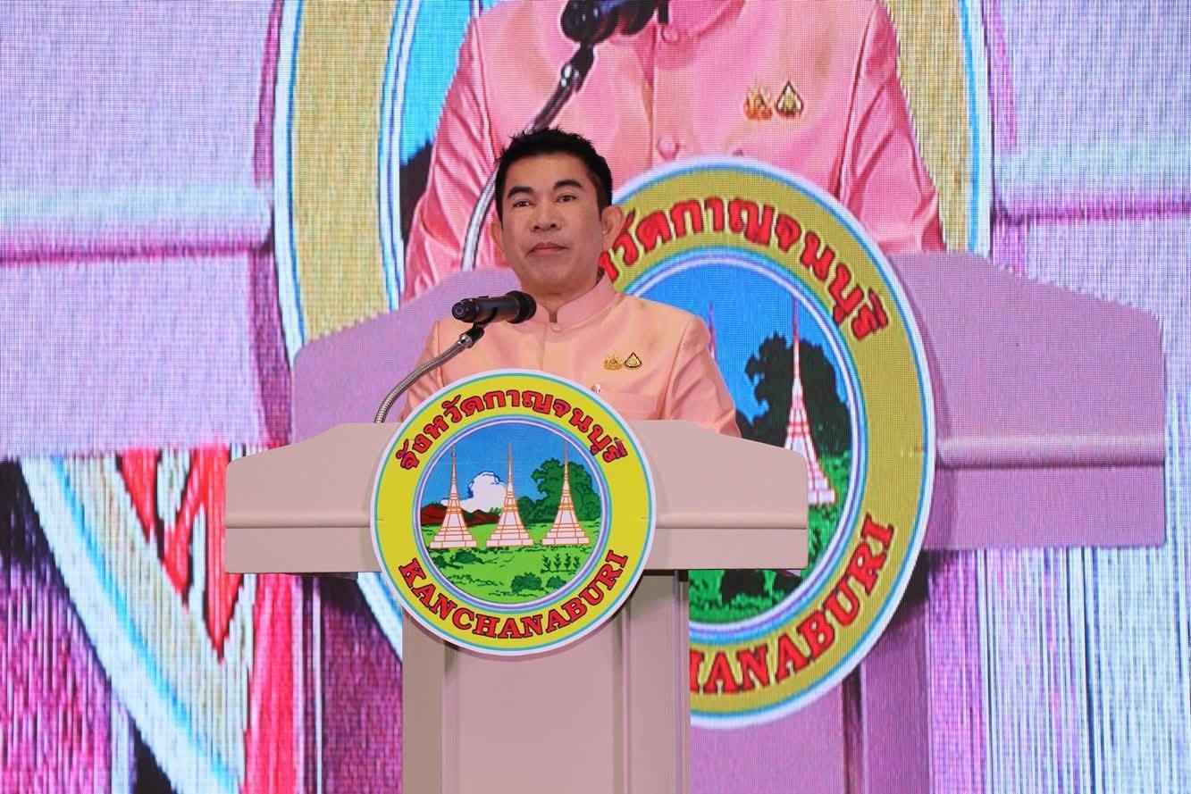 ผู้ว่าราชการจังหวัดกาญจนบุรี นำสตรีในจังหวัดกาญจนบุรี กว่า 1,000 คน เปิดโครงการ “พลังสตรี พัฒนากาญจน์” ผลักดันให้สตรีกาญจน์ สามัคคีรวมใจเป็นหนึ่งเดียว สู่ความเชื่อมั่น “พลังสตรี สร้างโอกาส สานเมืองกาญจน์ สู่เมืองแห่งความสุข”