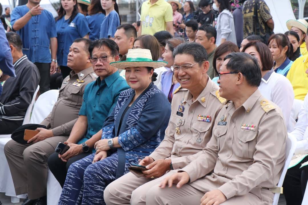 ร่วมแถลงข่าวการจัดงาน “มหกรรมเกษตรแฟร์สามบุรี @กาญจนบุรี” ชูจุดแข็งเกษตรอินทรีย์-นวัตกรรมการเกษตร เชื่อมโยงเศรษฐกิจฐานราก ยกระดับเกษตรกรไทยสู่อนาคต