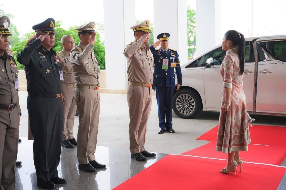 จังหวัดกาญจนบุรี ร่วมเฝ้ารับเสด็จสมเด็จพระเจ้าลูกเธอ เจ้าฟ้าสิริวัณณวรี นารีรัตนราชกัญญา เสด็จไปทอดพระเนตรนิทรรศการ และการจัดแสดงผลงานภูมิปัญญาผ้าไทย และงานหัตถกรรมชุมชน ภาคกลาง ณ สถาบันส่งเสริมศิลปหัตถกรรมไทย (องค์การมหาชน) จ.พระนครศรีอยุธยา