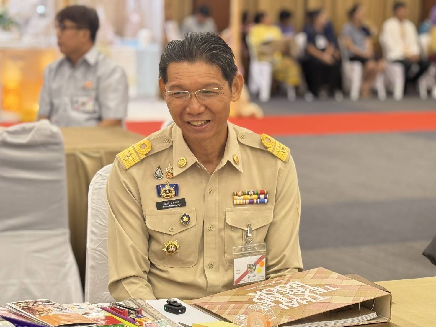 จังหวัดกาญจนบุรี ร่วมเฝ้ารับเสด็จสมเด็จพระเจ้าลูกเธอ เจ้าฟ้าสิริวัณณวรี นารีรัตนราชกัญญา เสด็จไปทอดพระเนตรนิทรรศการ และการจัดแสดงผลงานภูมิปัญญาผ้าไทย และงานหัตถกรรมชุมชน ภาคกลาง ณ สถาบันส่งเสริมศิลปหัตถกรรมไทย (องค์การมหาชน) จ.พระนครศรีอยุธยา