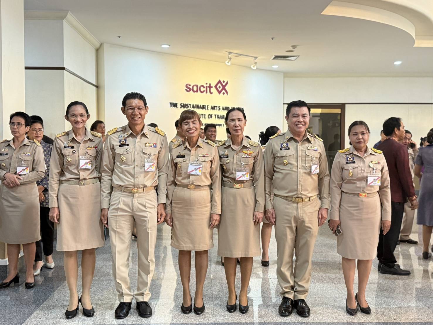 จังหวัดกาญจนบุรี ร่วมเฝ้ารับเสด็จสมเด็จพระเจ้าลูกเธอ เจ้าฟ้าสิริวัณณวรี นารีรัตนราชกัญญา เสด็จไปทอดพระเนตรนิทรรศการ และการจัดแสดงผลงานภูมิปัญญาผ้าไทย และงานหัตถกรรมชุมชน ภาคกลาง ณ สถาบันส่งเสริมศิลปหัตถกรรมไทย (องค์การมหาชน) จ.พระนครศรีอยุธยา