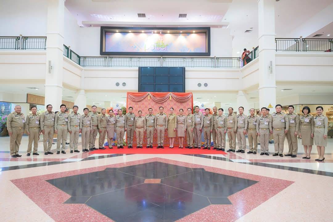จังหวัดกาญจนบุรี ร่วมเฝ้ารับเสด็จสมเด็จพระเจ้าลูกเธอ เจ้าฟ้าสิริวัณณวรี นารีรัตนราชกัญญา เสด็จไปทอดพระเนตรนิทรรศการ และการจัดแสดงผลงานภูมิปัญญาผ้าไทย และงานหัตถกรรมชุมชน ภาคกลาง ณ สถาบันส่งเสริมศิลปหัตถกรรมไทย (องค์การมหาชน) จ.พระนครศรีอยุธยา