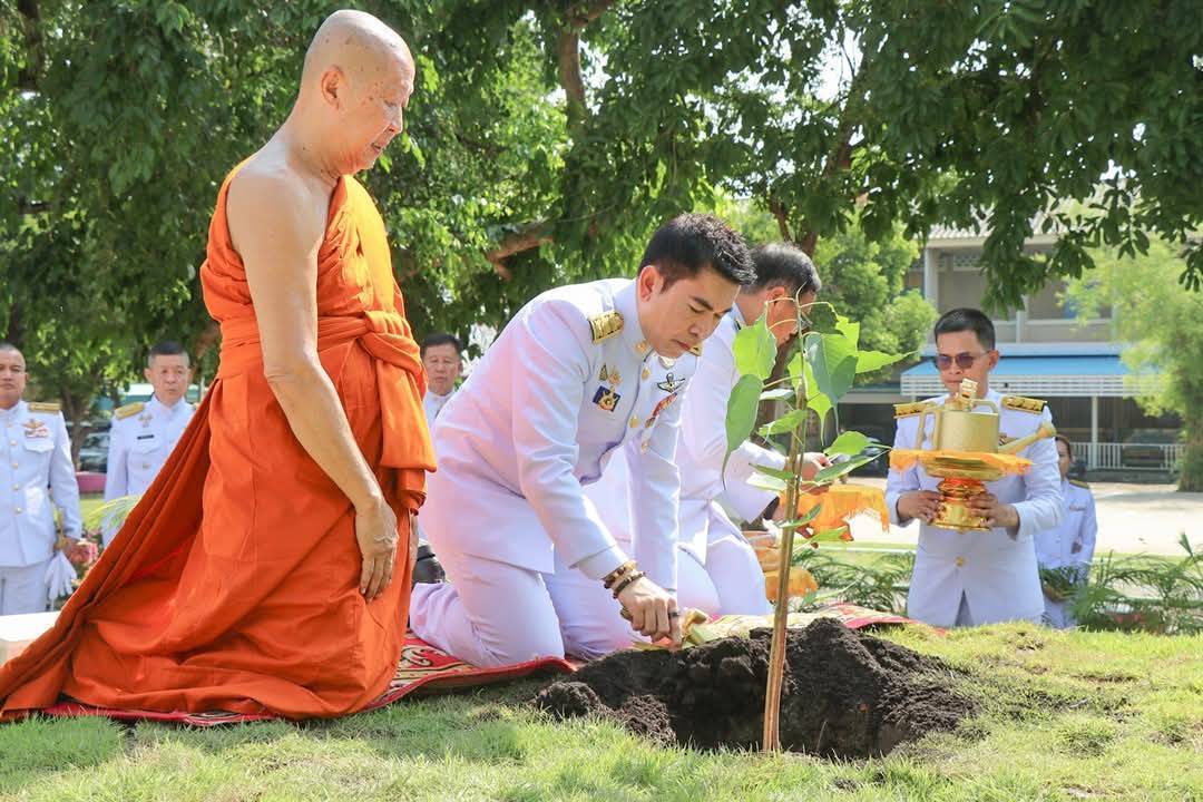 พจ.กาญจนบุรี ร่วมพิธีปลูก “พระศรีมหาโพธิทศมราชบพิตร” เนื่องในเทศกาลสำคัญทางพระพุทธศาสนา วันวิสาขบูชา ประจำปี 2568