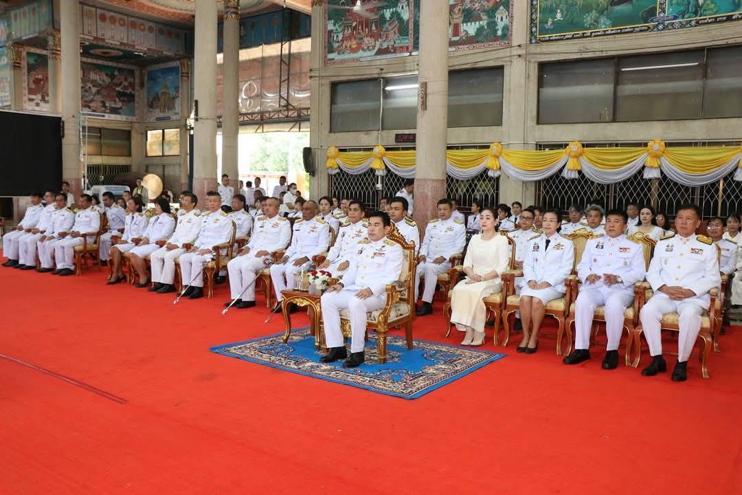 พช.กาญจนบุรี ร่วมทำบุญ ตักบาตรข้าวสารอาหารแห้ง เนื่องในวันวิสาขบูชา ประจำปี 2568