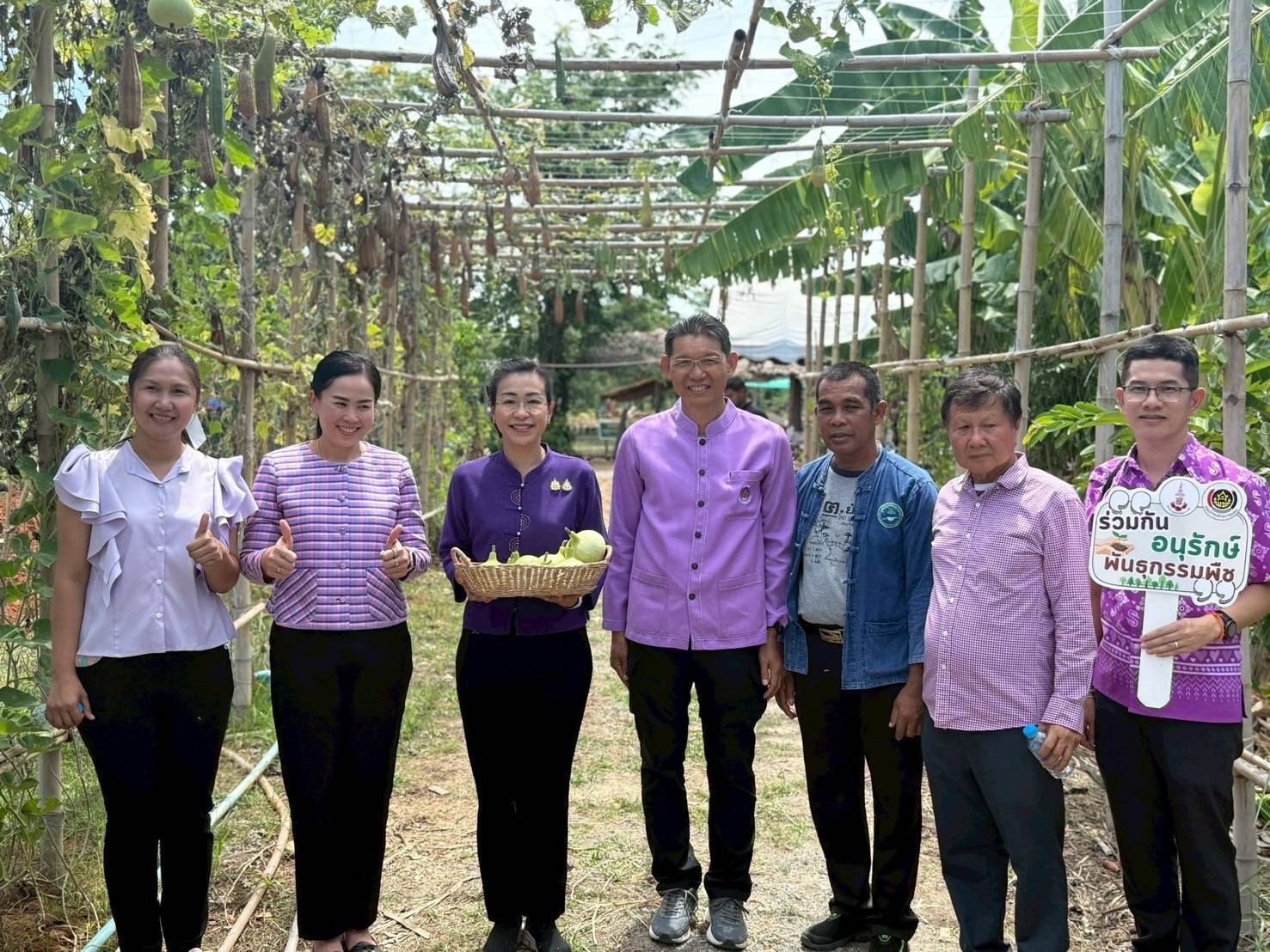 พช. กาญจนบุรี จัดกิจกรรมขับเคลื่อนโครงการอนุรักษ์พันธุกรรมพืชเนื่องมาจากพระราชดำริ สมเด็จพระเทพรัตนราชสุดาฯ สยามบรมราชกุมารี (อพ.สธ.)