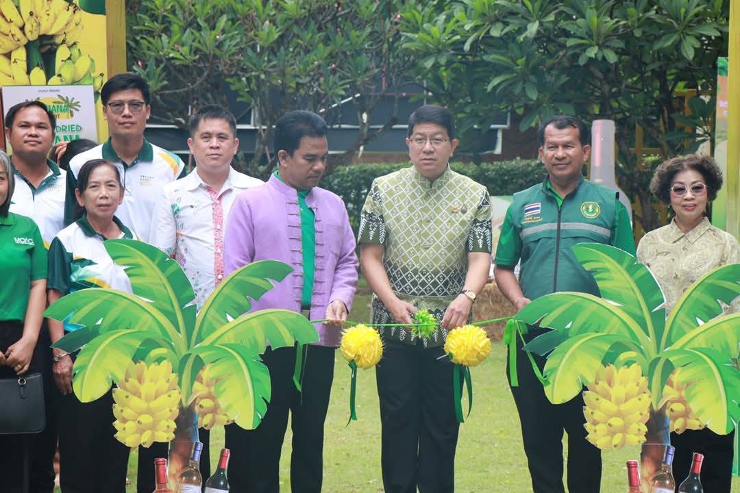 พช.กาญจนบุรี ร่วมงานรณรงค์เผยแพร่สินค้าเกษตรปลอดภัย ส่งเสริมเกษตรกรยกระดับการผลิตสู่มาตรฐาน