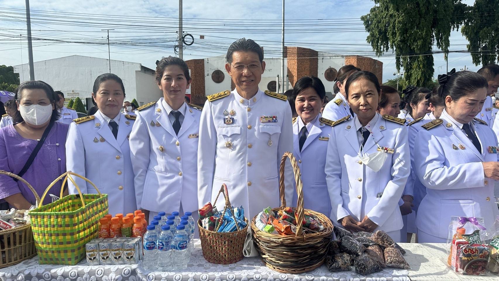 พช.กาญจนบุรี ร่วมพิธีทำบุญตักบาตรและปล่อยพันธ์ุสัตว์น้ำ เพื่อถวายเป็นพระราชกุศล และจุดเทียนถวายพระพรชัยมงคล สมเด็จพระนางเจ้าฯ พระบรมราชินี เนื่องในโอกาสวันเฉลิมพระชนมพรรษา 3 มิถุนายน 2568