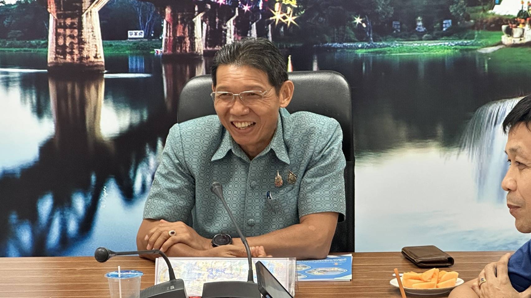 พช.กาญจนบุรี ต้อนรับทีมติดตามจากศูนย์สารสนเทศเพื่อการพัฒนาชุมชน ในการลงพื้นที่สนับสนุนการขับเคลื่อนสารสนเทศตำบลต้นแบบเพื่อพัฒนาคุณภาพชีวิต