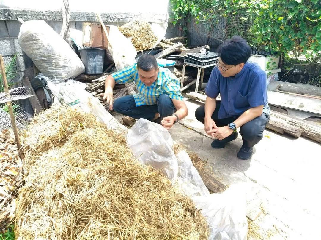 พช. กาญจนบุรี ต้อนรับทีมติดตามจากศูนย์สารสนเทศเพื่อการพัฒนาชุมชน ในการลงพื้นที่สนับสนุนการขับเคลื่อนสารสนเทศตำบลต้นแบบเพื่อพัฒนาคุณภาพชีวิต ณ จังหวัดกาญจนบุรี