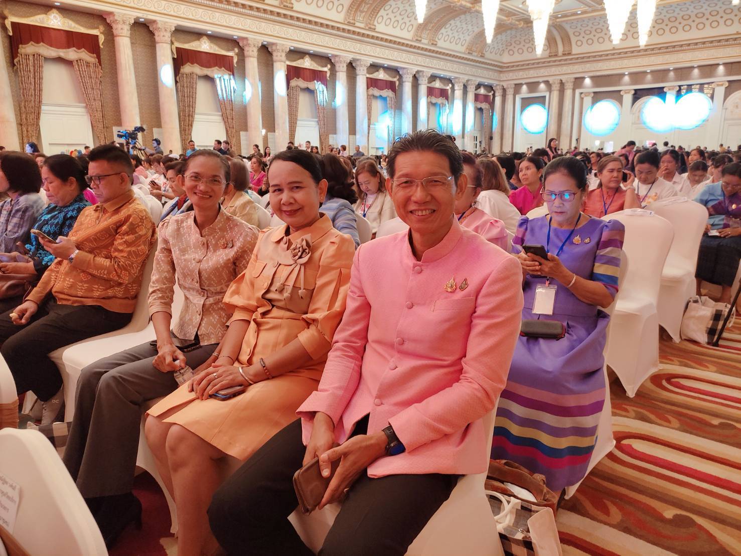 รองผู้ว่าราชการจังหวัดกาญจนบุรี นำทีมคณะอนุกรรมการบริหารกองทุนพัฒนาบทบาทสตรีจังหวัดกาญจนบุรีร่วมงาน “พลังสตรีเพื่อการพัฒนา เสริมสร้างโอกาส สร้างอนาคต”