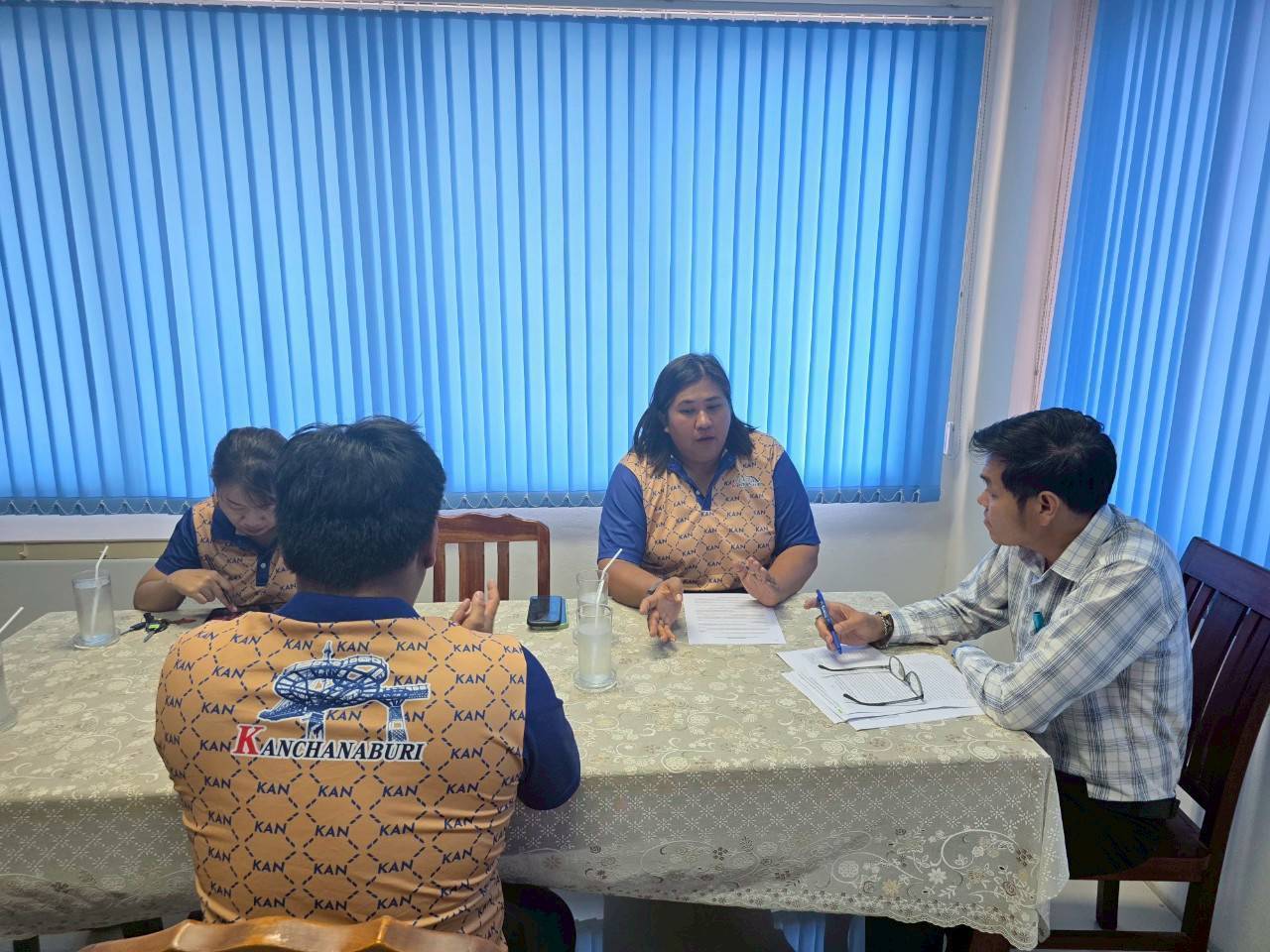 สำนักงานพัฒนาชุมชนจังหวัดกาญจนบุรี เดินหน้าขับเคลื่อนการพัฒนาเศรษฐกิจฐานราก สร้างความเข้มแข็งให้กับเศรษฐกิจชุมชน