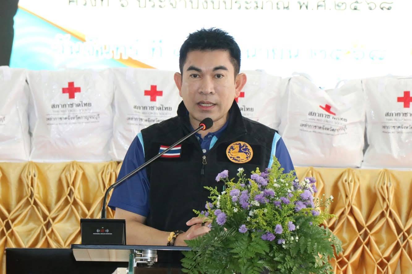 พช.กาญจนบุรี มอบทุนช่วยเหลือเด็กด้อยโอกาส 12 ราย ในโครงการจังหวัดเคลื่อนที่ “บำบัดทุกข์ บำรุงสุข สร้างรอยยิ้มให้ประชาชน” ครั้งที่ 6 ประจำปีงบประมาณ 2568 ในพื้นที่อำเภอบ่อพลอย พร้อมนำเครือข่ายพช.ร่วมออกร้านจำหน่ายสินค้า