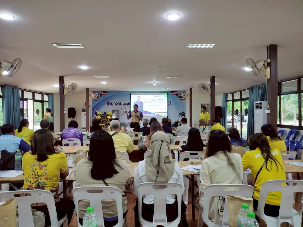 พช.กาญจนบุรี จัดโครงการประชุมเชิงปฏิบัติการเสริมสร้างธรรมาภิบาลกลุ่มออมทรัพย์เพื่อการผลิต