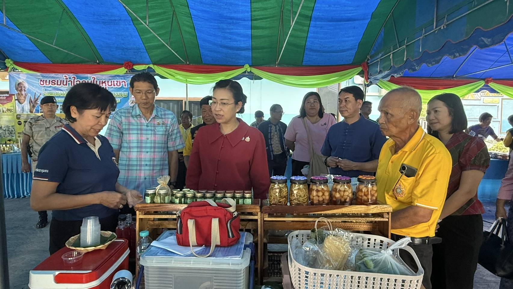 หนองปลาไหลโชว์ของดี! พช.กาญจนบุรีลงพื้นที่คัดสรรกิจกรรมพัฒนาชุมชนดีเด่น ประจำปี 2568