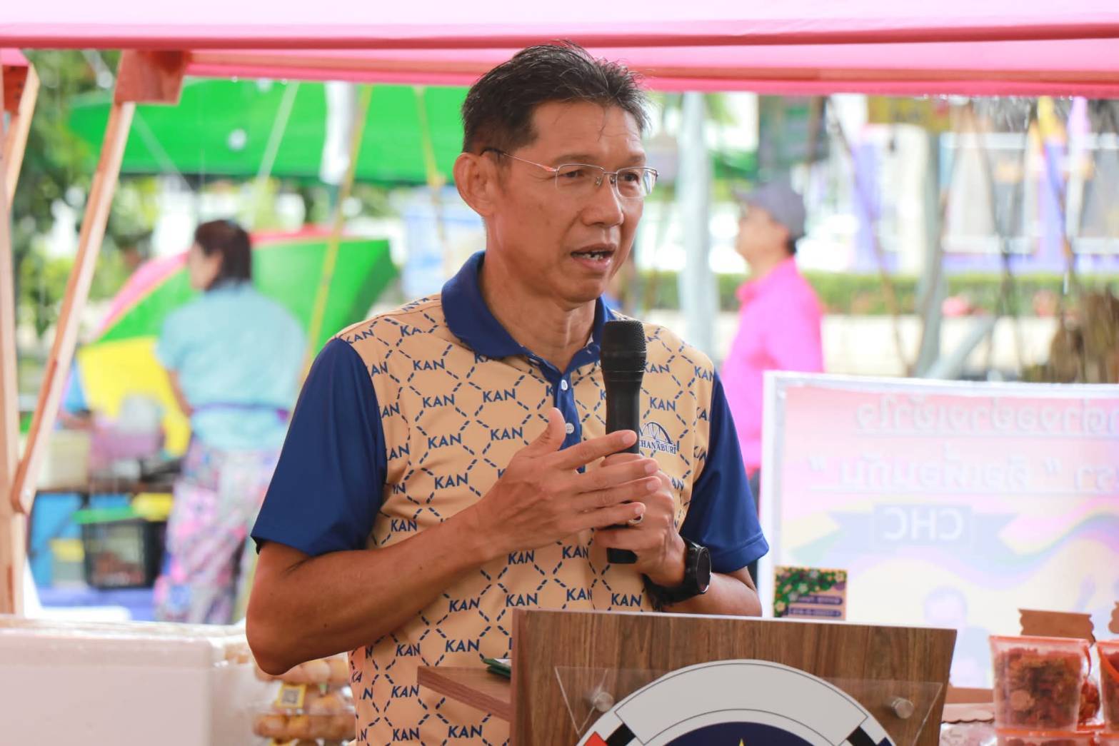 พช.กาญจนบุรี จัดกิจกรรมลงนามในบันทึกข้อตกลงความร่วมมือเพื่อส่งเสริมและสนับสนุนการพัฒนาเศรษฐกิจฐานรากด้วยภาคีเครือข่าย